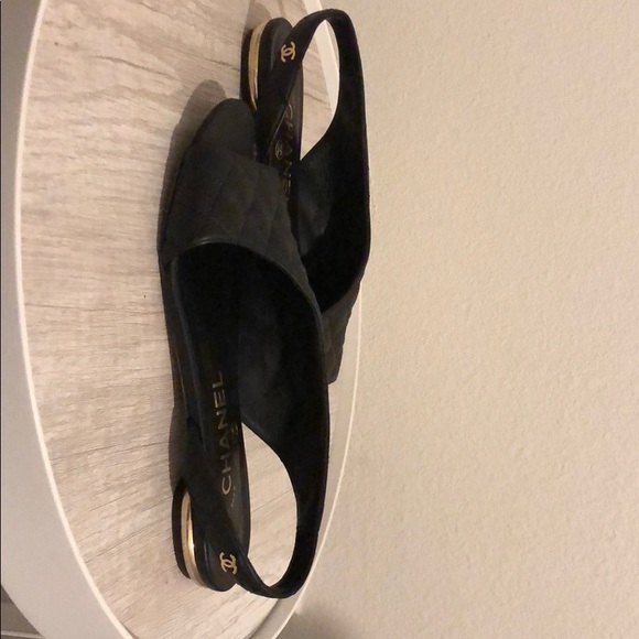 Black Quilted Leather Chanel Flat Sandal - Picture 2 of 5